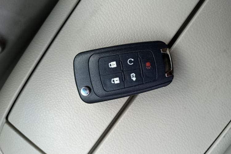 Used Buick GL8 2017 25S Prestige Version China V Standard Vehicle Key