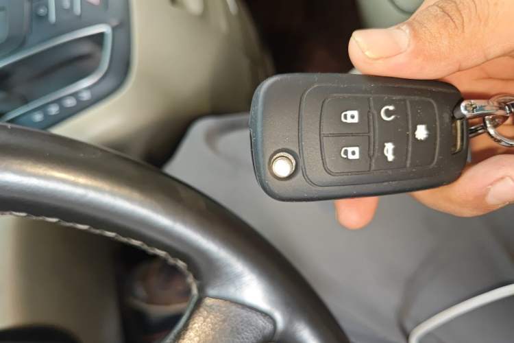 Used Buick GL8 2017 25S Luxury Version China V Standard Vehicle Key