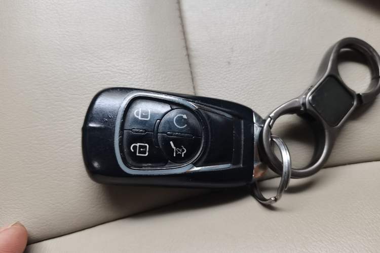 Used Buick GL8 2017 25S Luxury Version China V Standard Vehicle Key