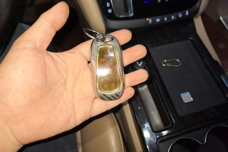 Used Buick GL8 2017 ES 28T Flagship Model China V Standard Vehicle Key