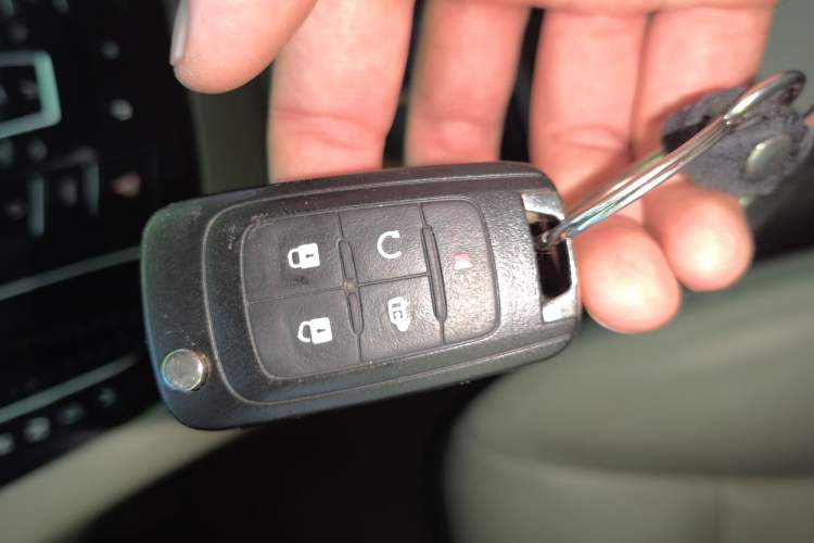 Used Buick GL8 2017 25S Luxury Version China V Standard Vehicle Key
