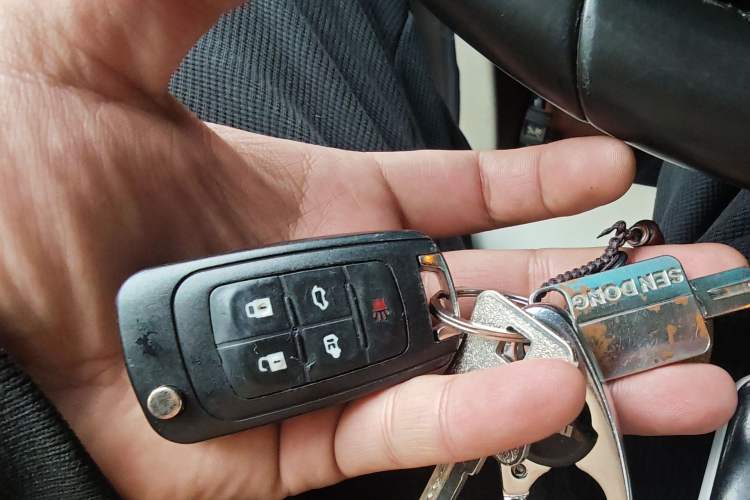 Used Buick GL8 2017 25S Luxury Version China V Standard Vehicle Key