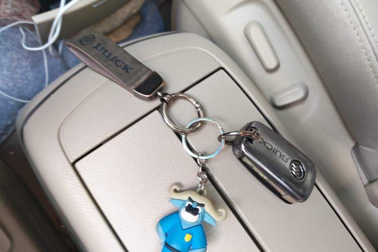 Used Buick GL8 2017 25S Prestige Version China V Standard Vehicle Key