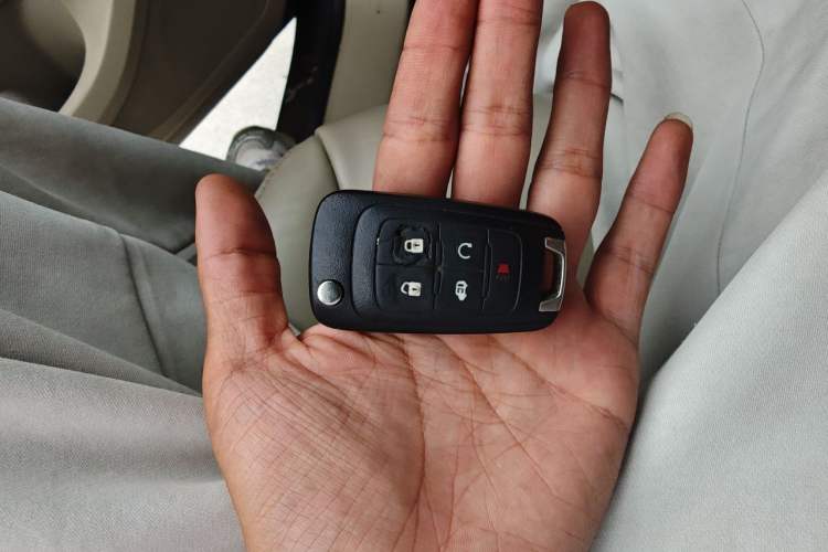Used Buick GL8 2017 25S Luxury Version China V Standard Vehicle Key