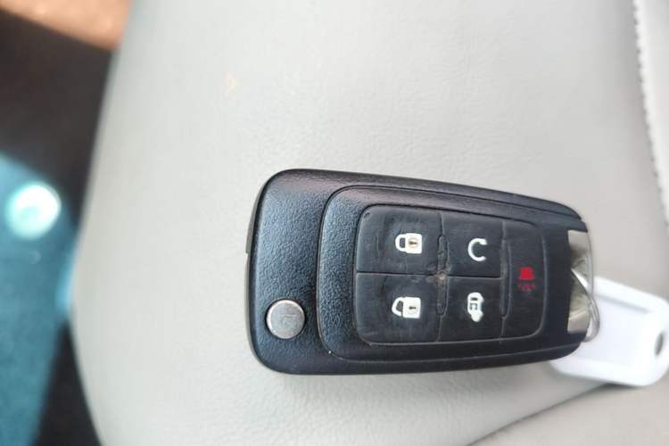 Used Buick GL8 2017 25S Luxury Version China V Standard Vehicle Key