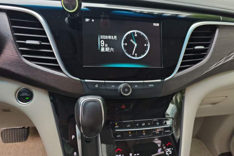 Used Buick GL8 2017 28T Avenir Avia National Emission Standard V Audio And AC Panel
