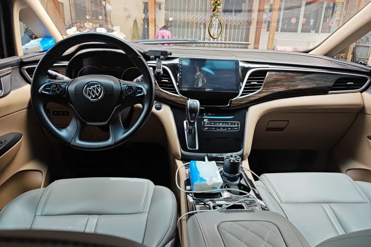 Used Buick GL8 2017 ES 28T Flagship Model China V Standard Center Console