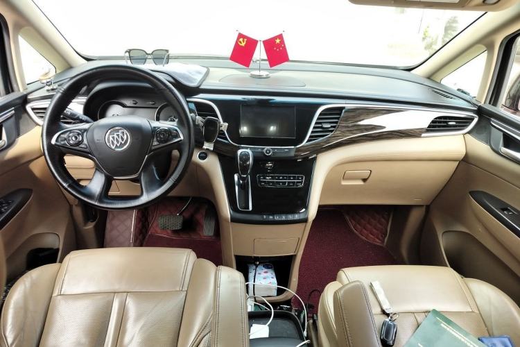 Used Buick GL8 2017 ES 28T Luxury Model China V Standard Center Console