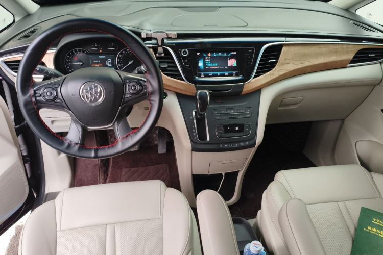 Used Buick GL8 2017 ES 28T Comfort Model China V Standard Center Console