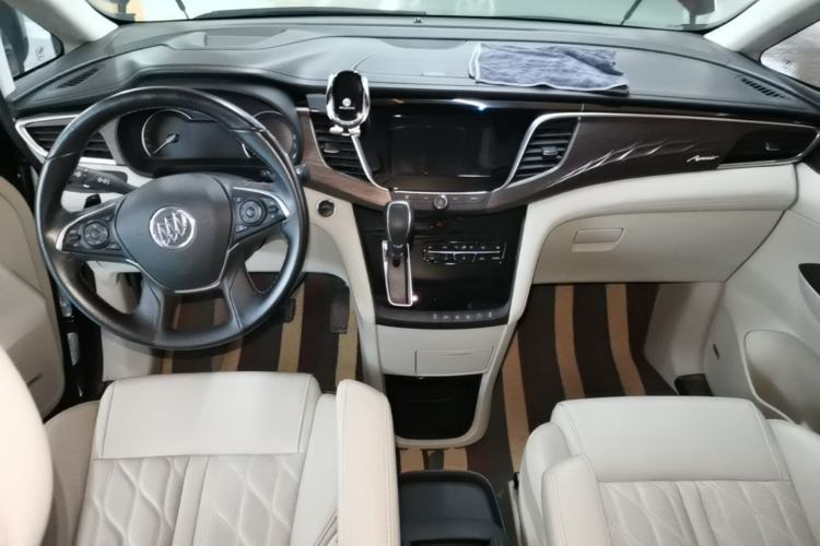 Used Buick GL8 2017 28T Avenir Avia National Emission Standard V Center Console
