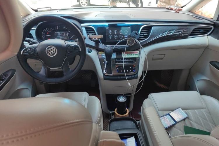 Used Buick GL8 2017 28T Avenir Avia National Emission Standard V Center Console