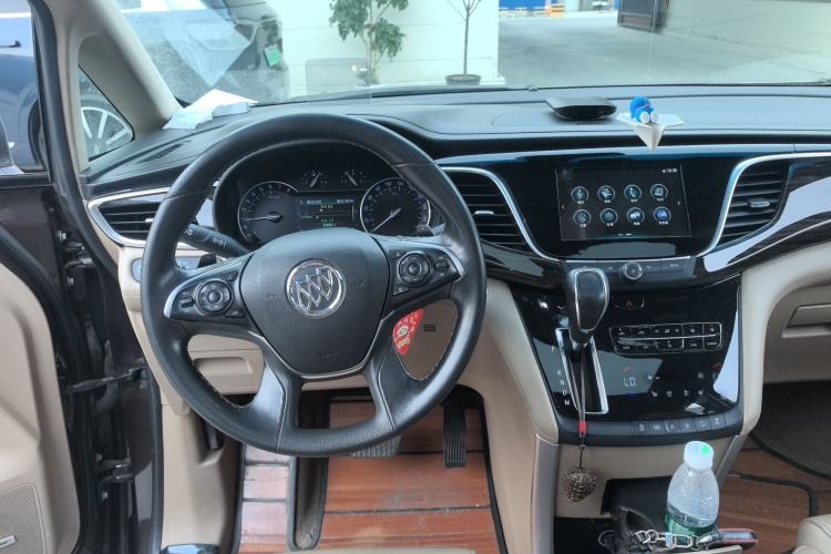 Used Buick GL8 2017 ES 28T Flagship Model China V Standard Center Console