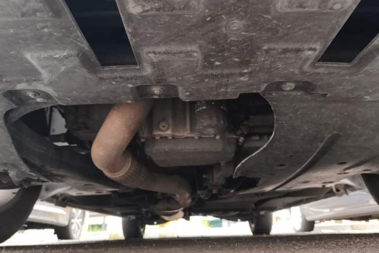 Used Buick GL8 2017 ES 28T Comfort Model China V Standard Chassis Front