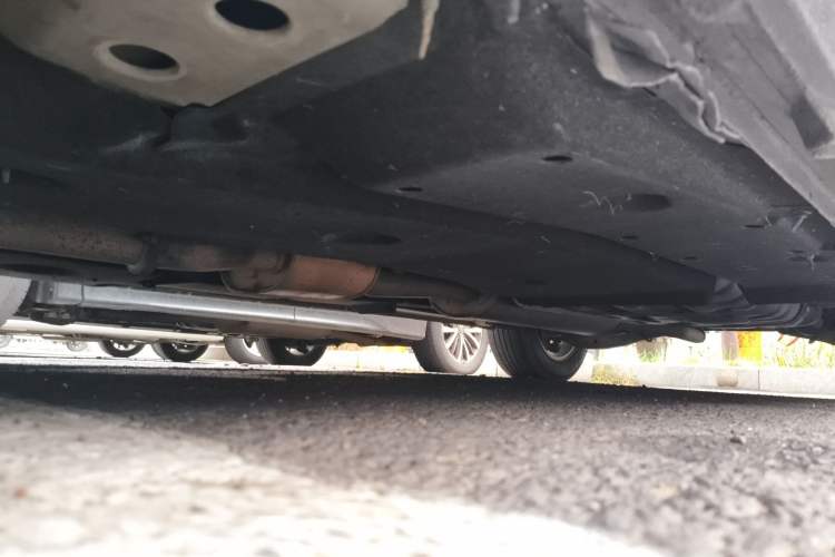 Used Buick GL8 2017 ES 28T Comfort Model China V Standard Chassis Front Left