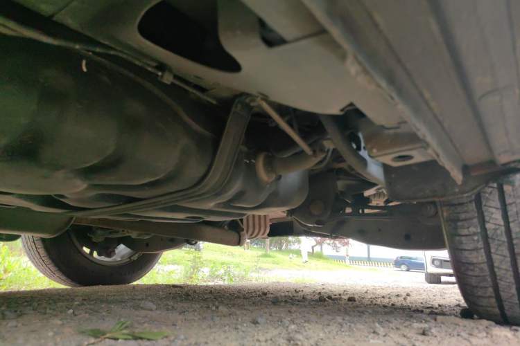 Used Buick GL8 2017 ES 28T Luxury Model China V Standard Chassis Rear Left