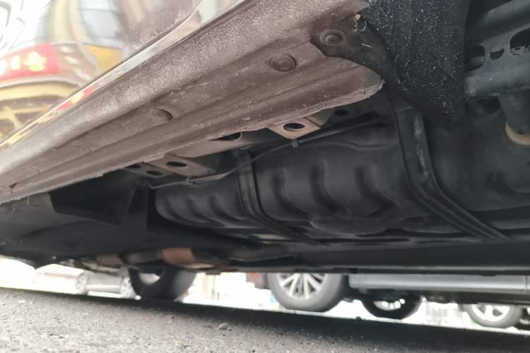 Used Buick GL8 2017 ES 28T Comfort Model China V Standard Chassis Rear Left
