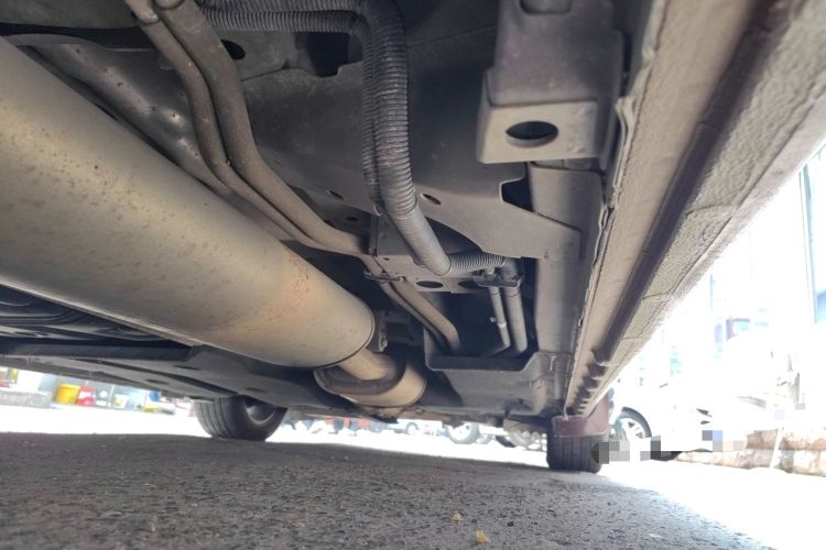 Used Buick GL8 2017 28T Avenir Avia National Emission Standard V Chassis Rear Right