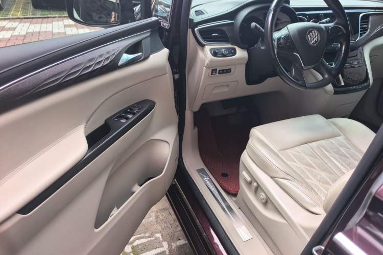 Used Buick GL8 2017 28T Avenir Avia National Emission Standard V Driver Seat