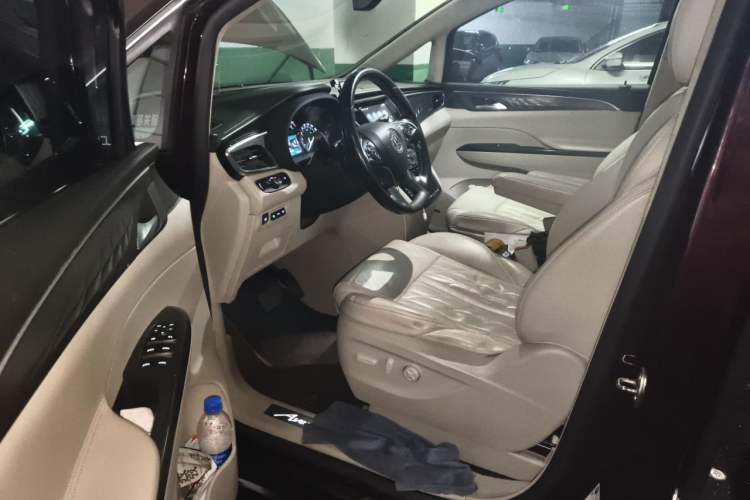 Used Buick GL8 2017 28T Avenir Avia National Emission Standard V Driver Seat