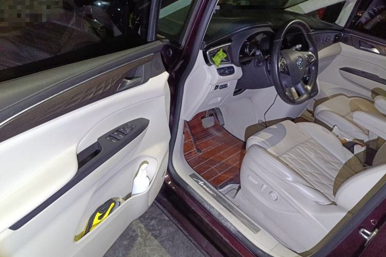 Used Buick GL8 2017 28T Avenir Avia National Emission Standard V Driver Seat
