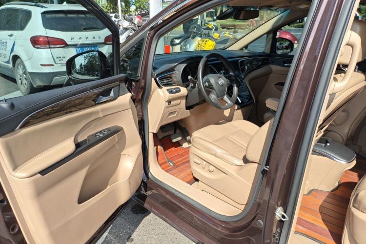 Used Buick GL8 2017 ES 28T Luxury Model China V Standard Driver Seat