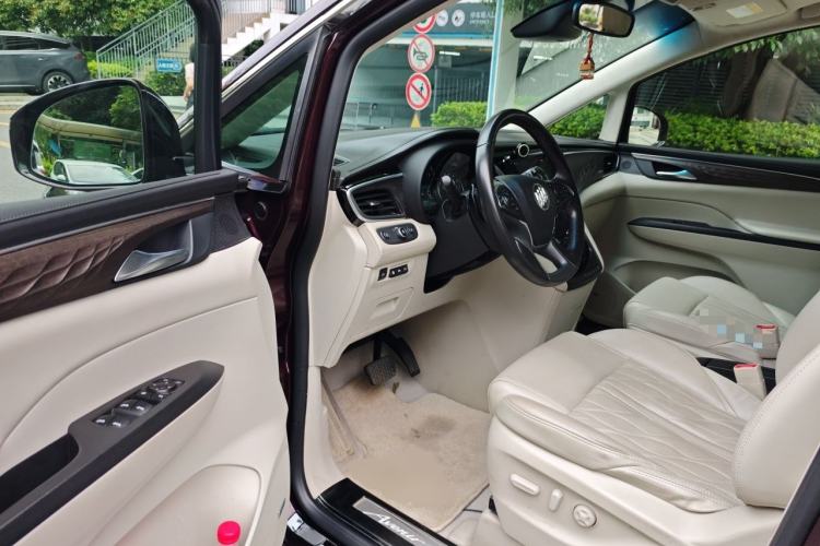 Used Buick GL8 2017 28T Avenir Avia National Emission Standard V Driver Seat