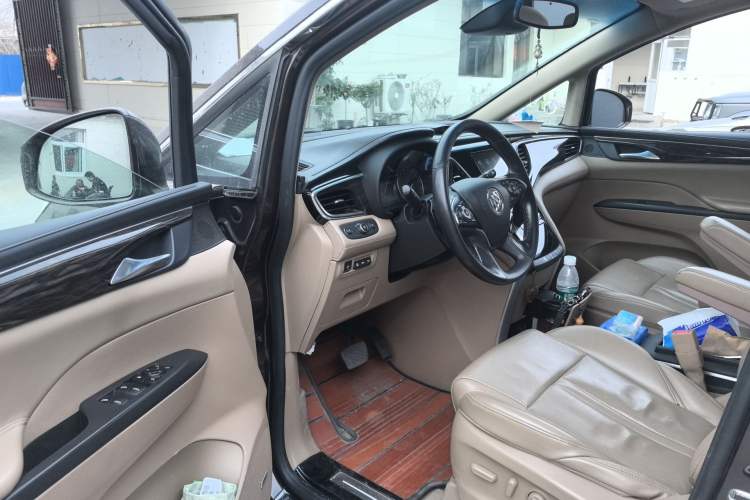 Used Buick GL8 2017 ES 28T Flagship Model China V Standard Driver Seat