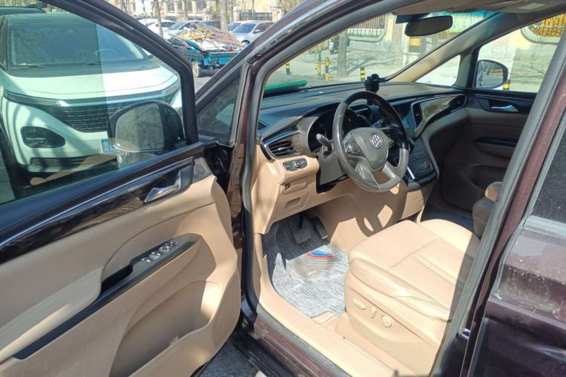 Used Buick GL8 2017 ES 28T Premium Version China V Standard Driver Seat