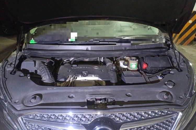 Used Buick GL8 2017 28T Avenir Avia National Emission Standard V Engine Bay