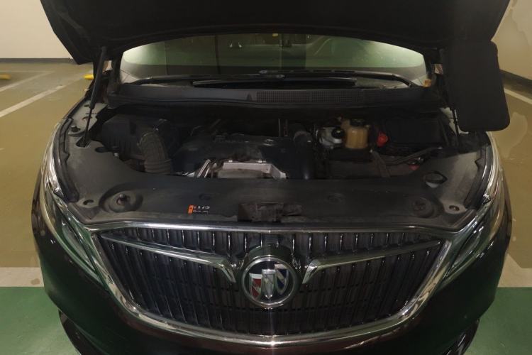 Used Buick GL8 2017 ES 28T Luxury Model China V Standard Engine Bay