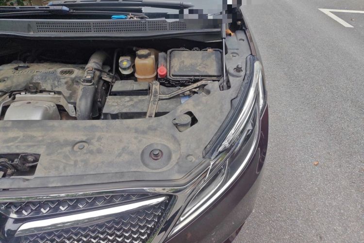 Used Buick GL8 2017 28T Avenir Avia National Emission Standard V Engine Bay Left