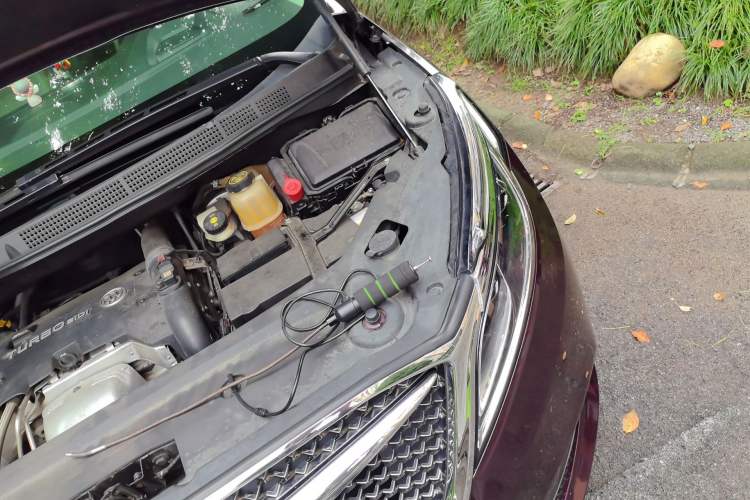 Used Buick GL8 2017 28T Avenir Avia National Emission Standard V Engine Bay Left