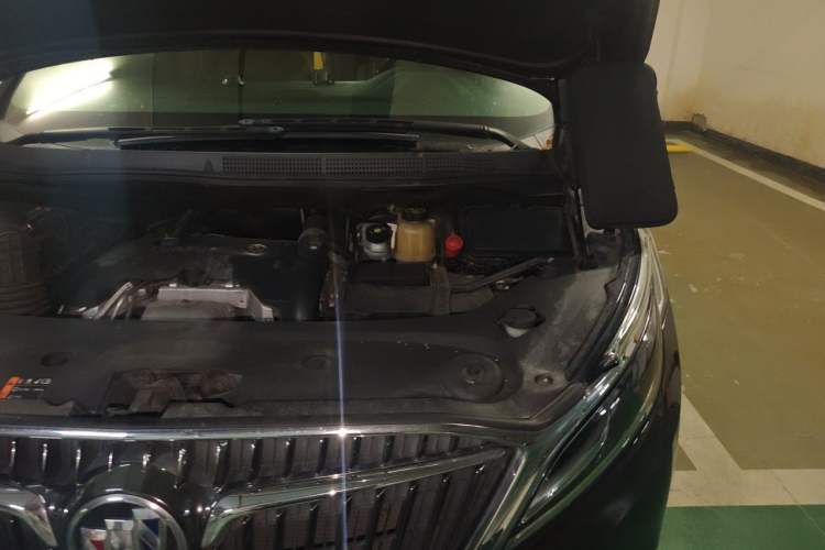 Used Buick GL8 2017 ES 28T Luxury Model China V Standard Engine Bay Left
