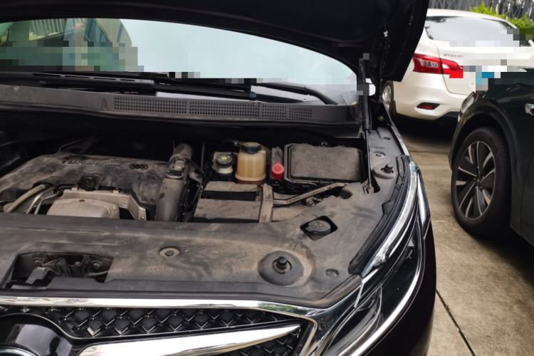 Used Buick GL8 2017 28T Avenir Avia National Emission Standard V Engine Bay Left