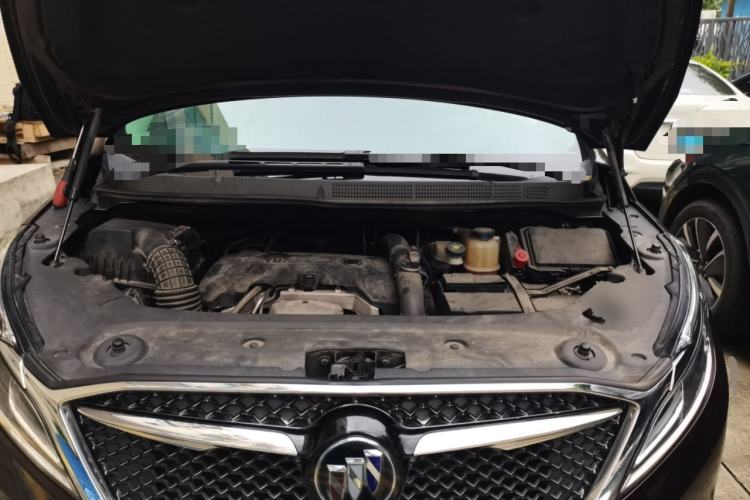Used Buick GL8 2017 28T Avenir Avia National Emission Standard V Engine Bay