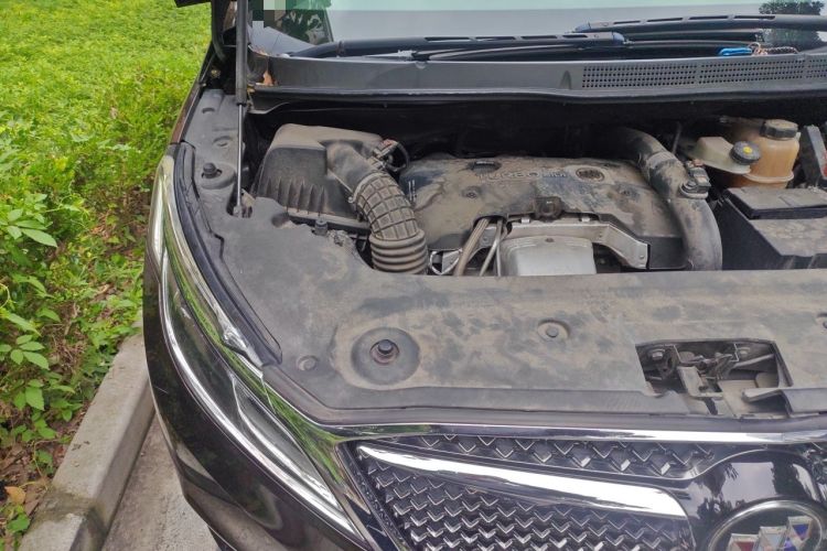 Used Buick GL8 2017 28T Avenir Avia National Emission Standard V Engine Bay Right