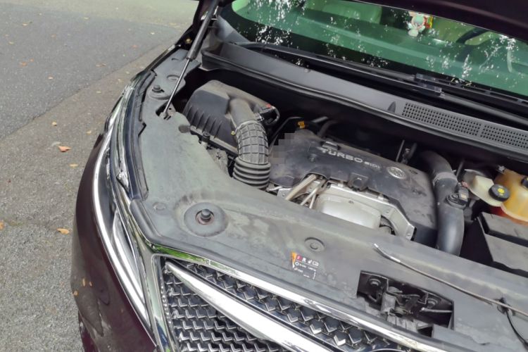 Used Buick GL8 2017 28T Avenir Avia National Emission Standard V Engine Bay Right
