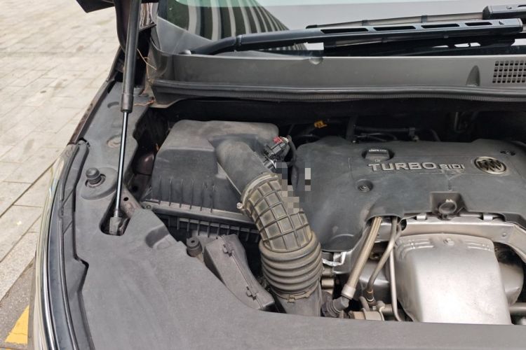 Used Buick GL8 2017 28T Avenir Avia National Emission Standard V Engine Bay Right