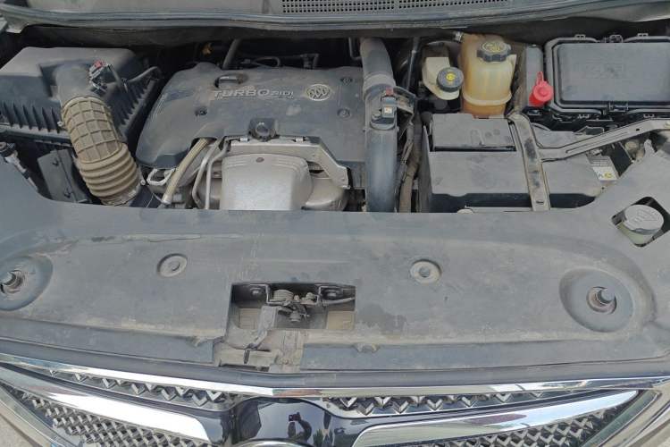Used Buick GL8 2017 28T Avenir Avia National Emission Standard V Engine Bay