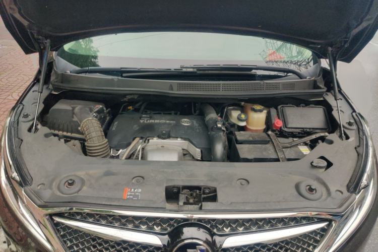 Used Buick GL8 2017 28T Avenir Avia National Emission Standard V Engine Bay