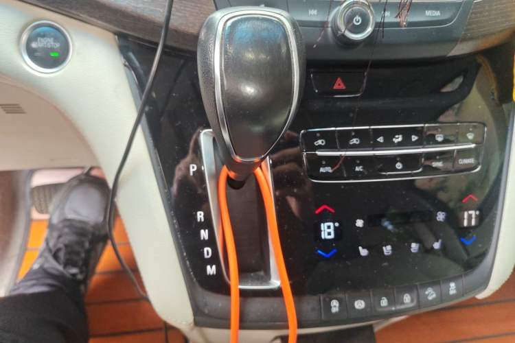 Used Buick GL8 2017 28T Avenir Avia National Emission Standard V Gear Lever