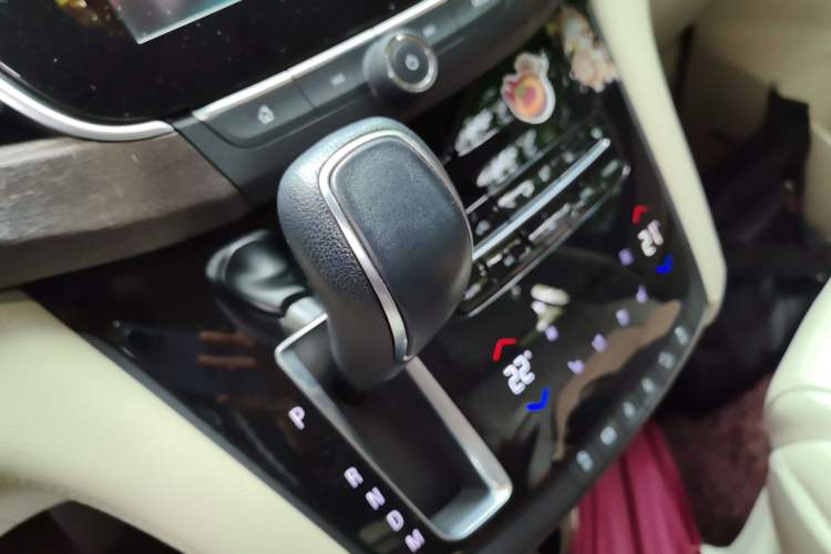 Used Buick GL8 2017 28T Avenir Avia National Emission Standard V Gear Lever