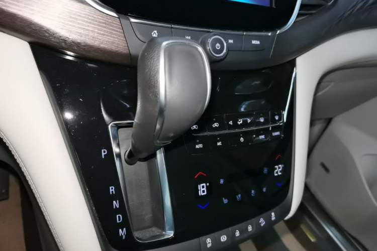 Used Buick GL8 2017 28T Avenir Avia National Emission Standard V Gear Lever
