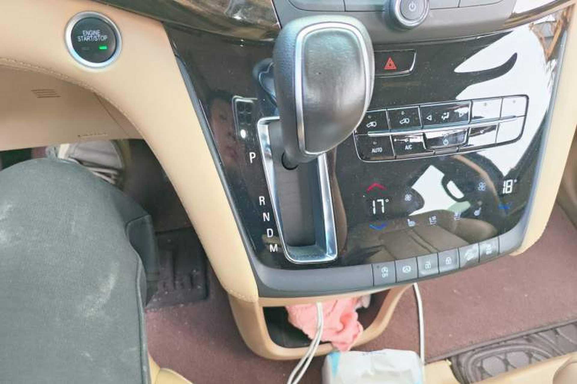 Used Buick GL8 2017 ES 28T Flagship Model China V Standard Gear Lever