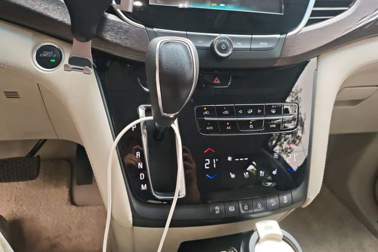 Used Buick GL8 2017 28T Avenir Avia National Emission Standard V Gear Lever