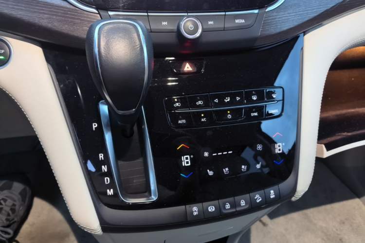 Used Buick GL8 2017 28T Avenir Avia National Emission Standard V Gear Lever