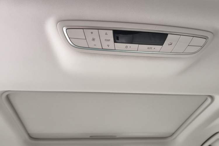 Used Buick GL8 2017 ES 28T Comfort Model China V Standard Headliner