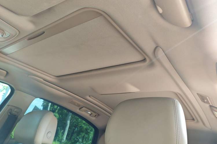 Used Buick GL8 2017 ES 28T Luxury Model China V Standard Headliner