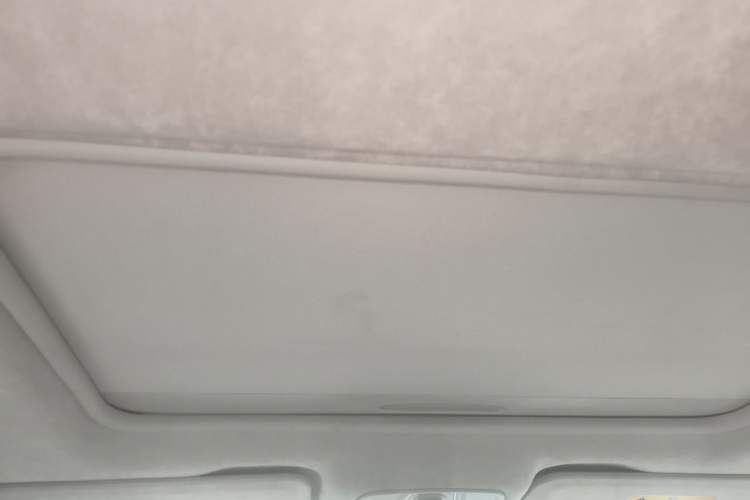 Used Buick GL8 2017 28T Avenir Avia National Emission Standard V Headliner