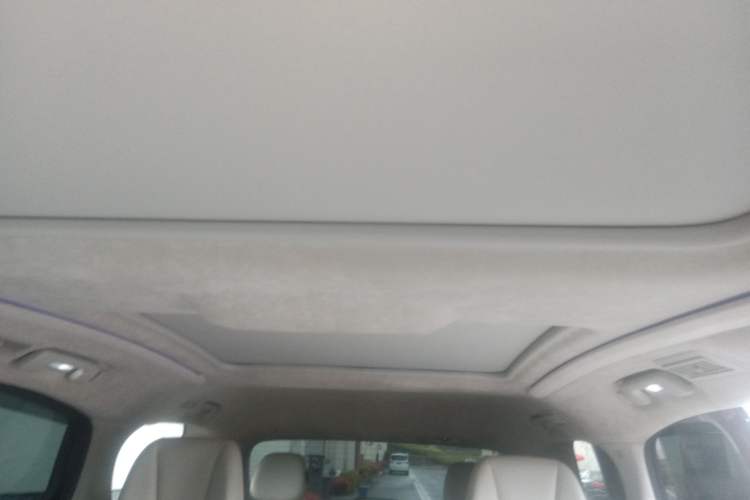 Used Buick GL8 2017 28T Avenir Avia National Emission Standard V Headliner